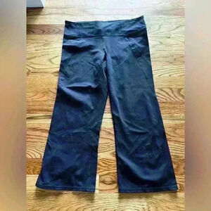 Athleta Activewear Capris - Medium - Black